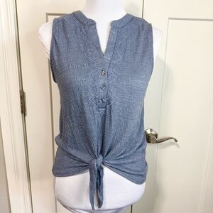 Cable & Gauge blue Sleeveless tie front vV-neck button detail Top NWT size small